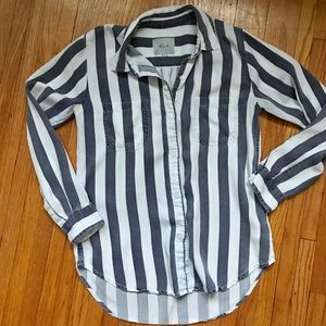 Rails stripped button up top ✨